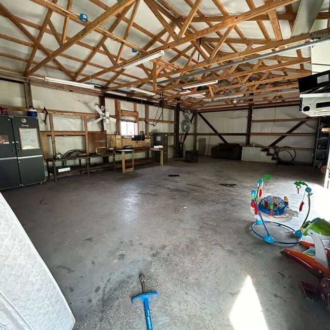 Building Photo - 2310 Beeker Rd