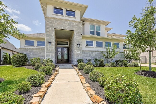 Building Photo - 10334 Fountain Shore Dr