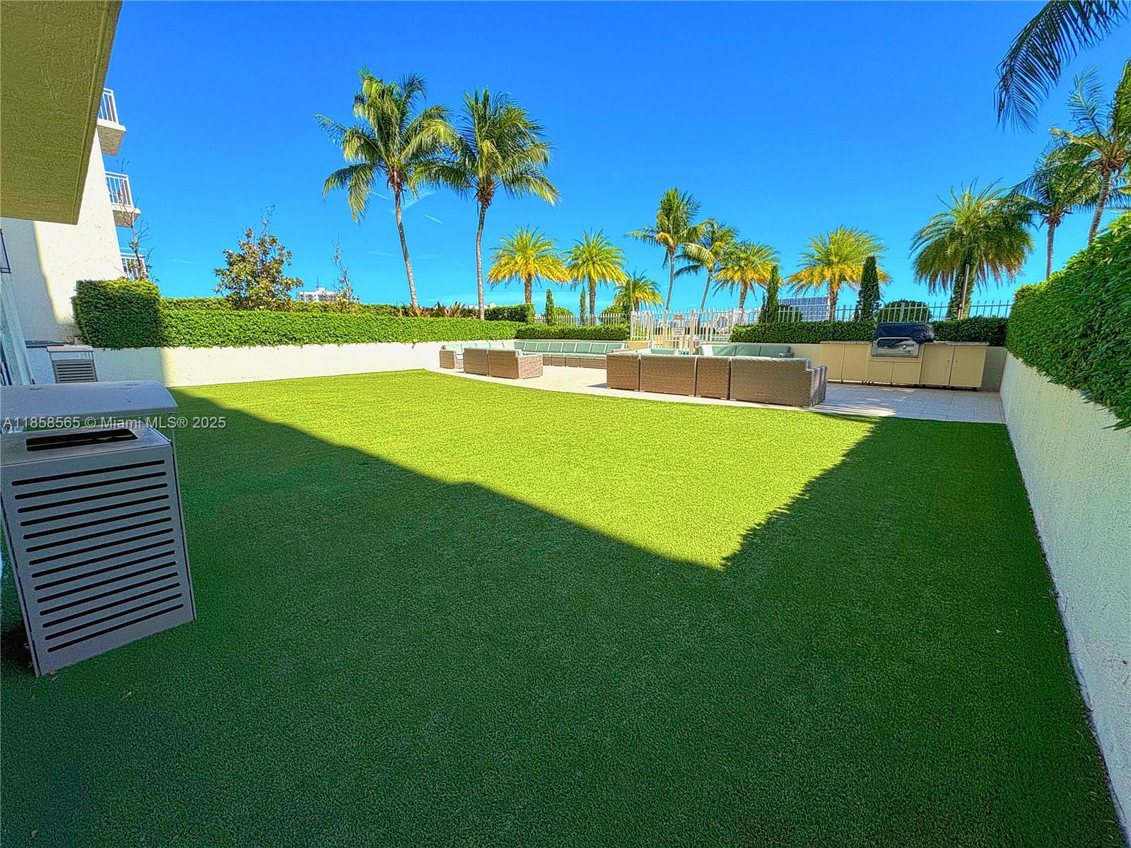 Building Photo - 3000 Coral Way