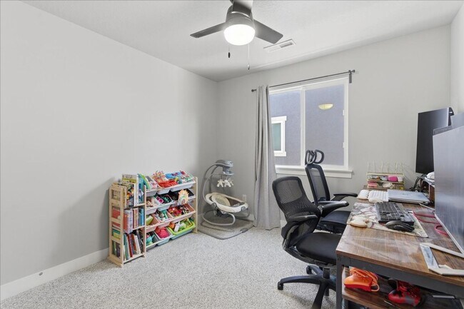 Building Photo - 4 Bedroom Herriman Home