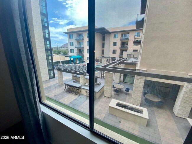 Building Photo - 7300 E Earll Dr