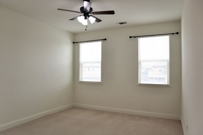 Building Photo - Stunning 3,400 Square Foot Home For Rent! ...