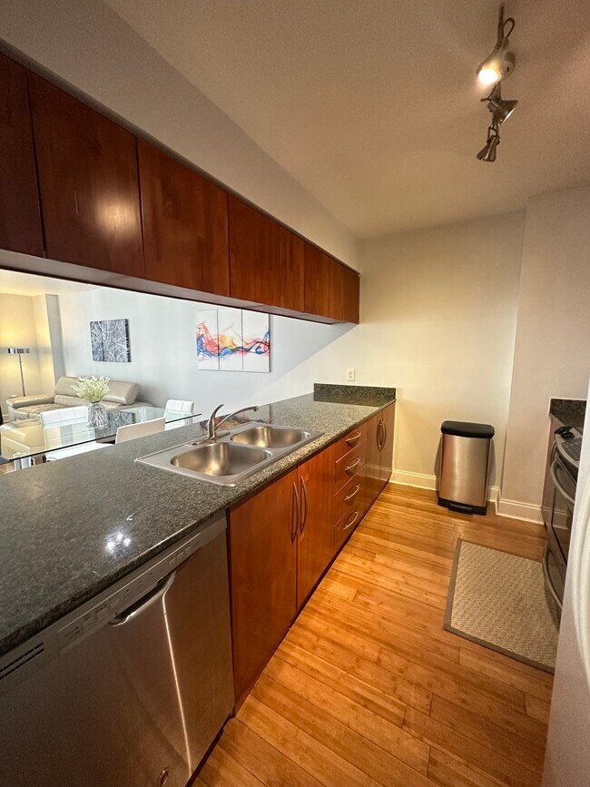 Kitchen view - 1200 Brickell Bay Dr