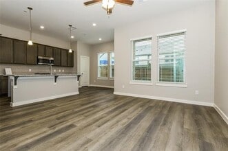 Building Photo - 3024 Songbird Ln