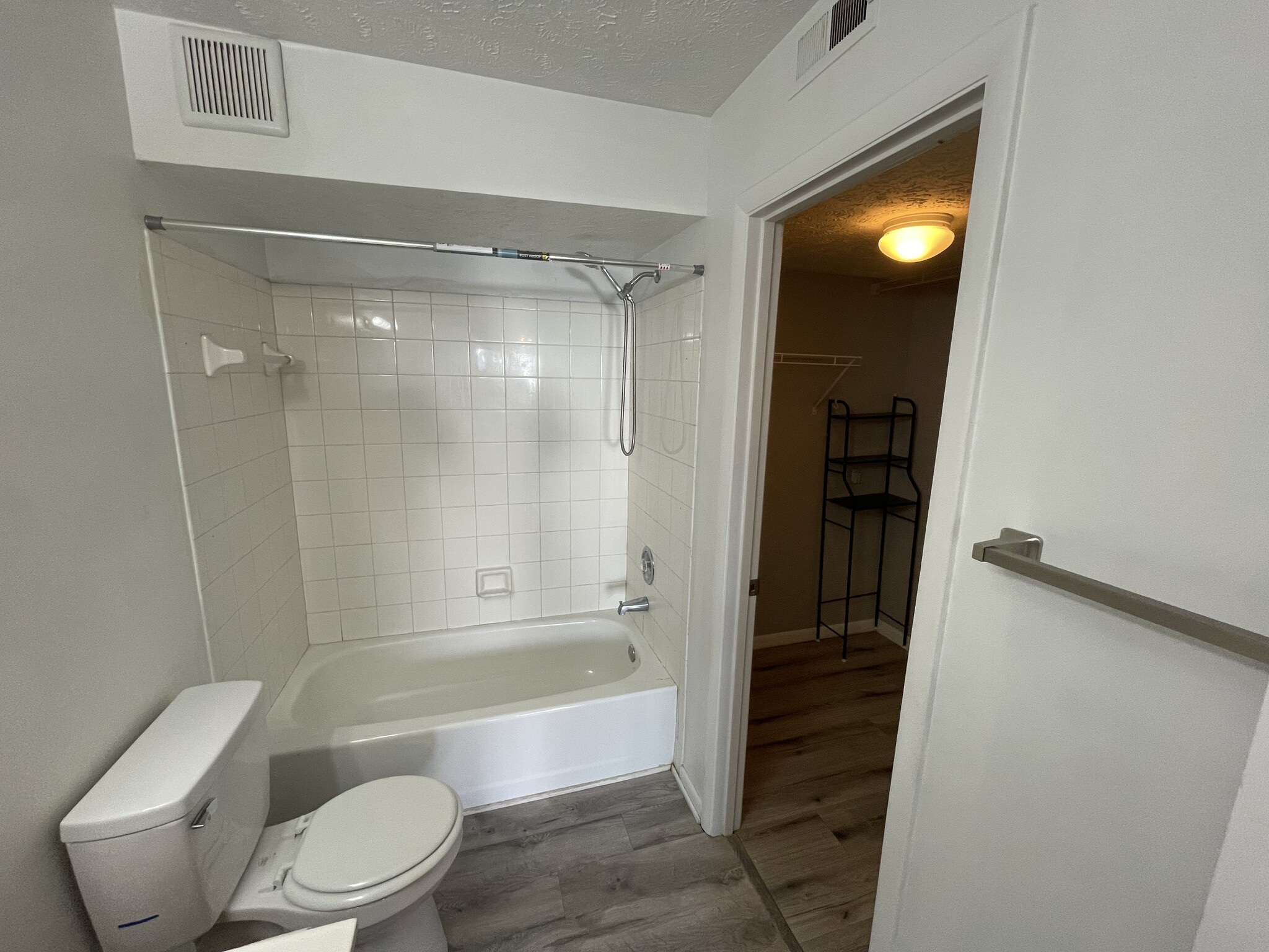Building Photo - 539 Aspen Glen Dr