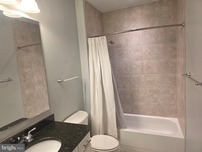 Building Photo - 1023 N Royal St