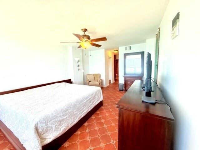 Building Photo - 2101 S Ocean Dr