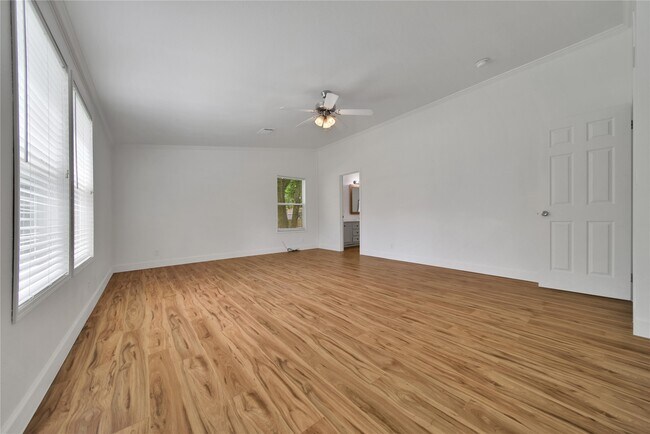 Building Photo - 31324 Knebel Rd