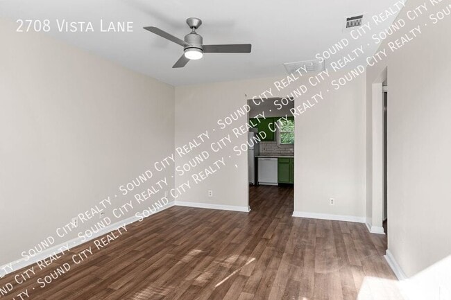 Building Photo - 2708 Vista Ln