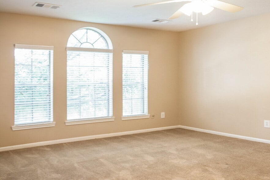 Building Photo - 4606 Serenity Trail