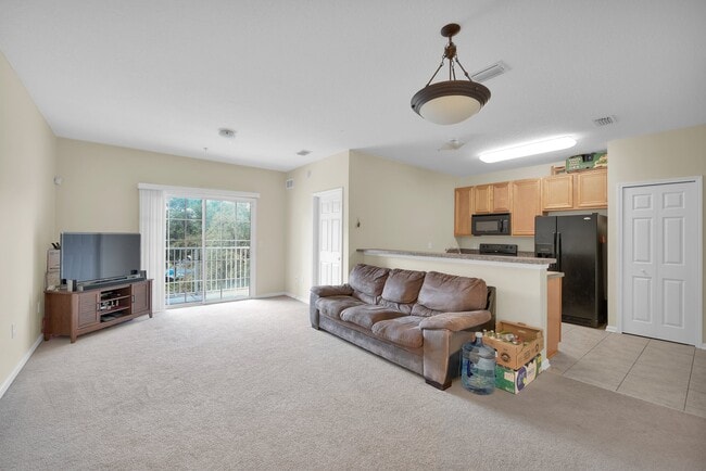 Building Photo - 8241 Pelican Landing Rd