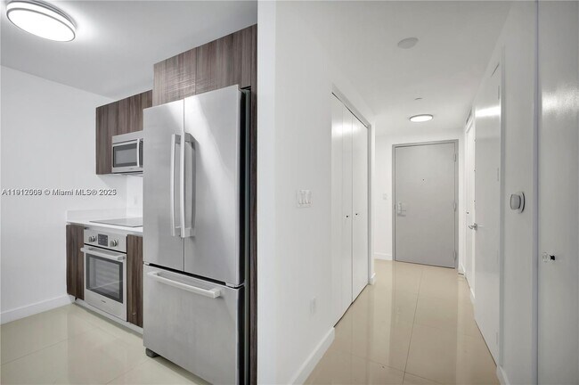 Building Photo - 488 NE 18th St