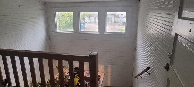 Building Photo - 614 S Fremont Ave