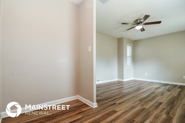 Building Photo - 7149 Wedgewood Dr