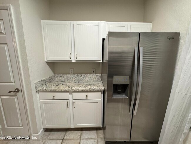 Building Photo - 13703 Richmond Park Dr N