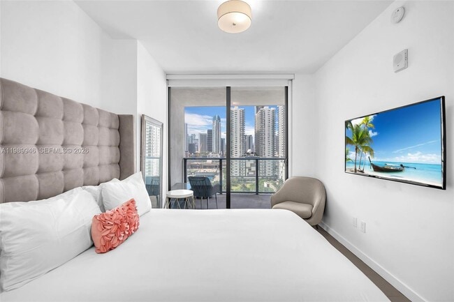 Building Photo - 1600 NE 1st Ave