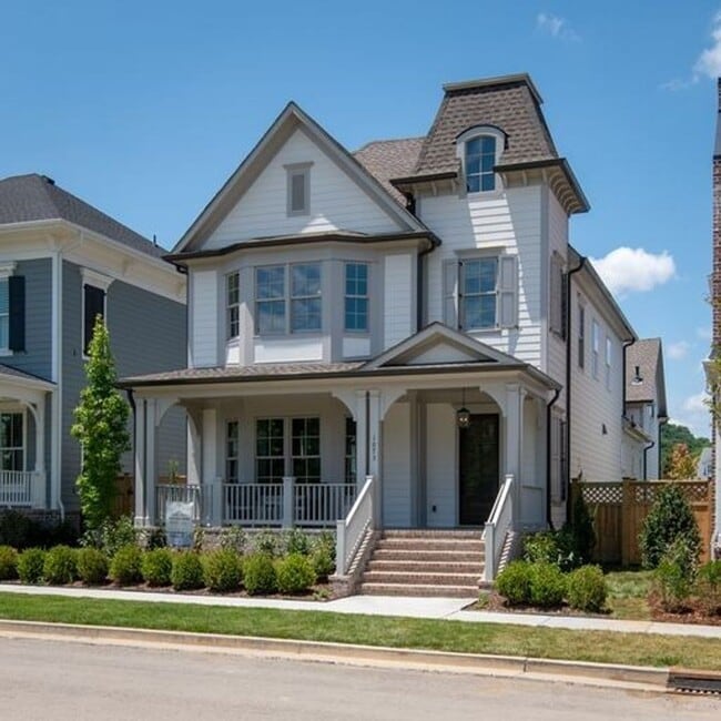 Building Photo - Luxury home in Southbrooke community in Franklin, TN