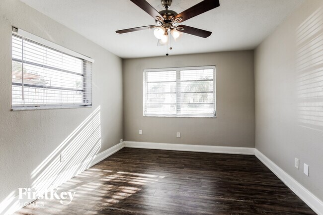 Building Photo - 3721 NW 11th St