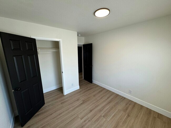 Building Photo - 2387 S Backer Ave