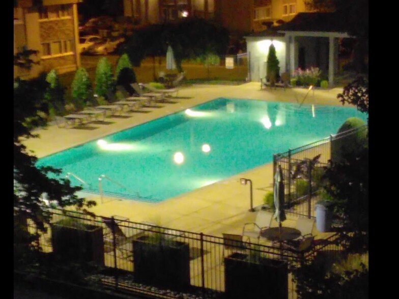 Building Photo - 1900 Richard Jones Rd