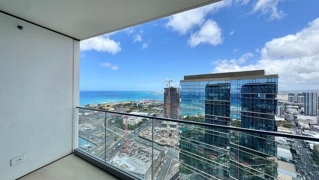 Building Photo - 1000 Auahi St