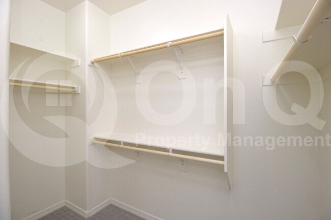 Building Photo - 9114 S 167th Dr
