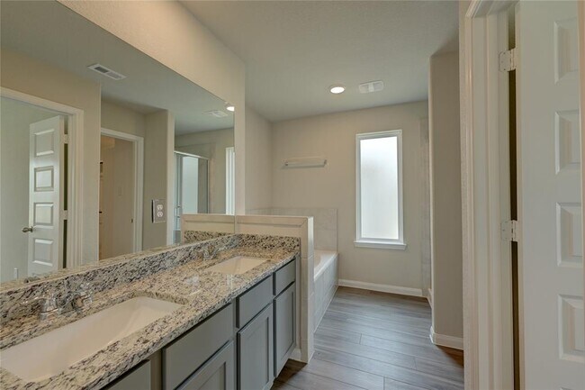 Building Photo - 13856 Goldeye Dr