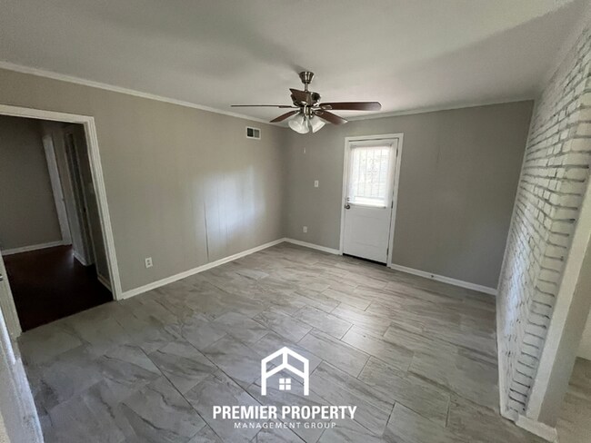 Building Photo - Charming 3BR/1.5BA Whitehaven Home | Low-Maintenance Tile Floors & Huge Fenced Yard