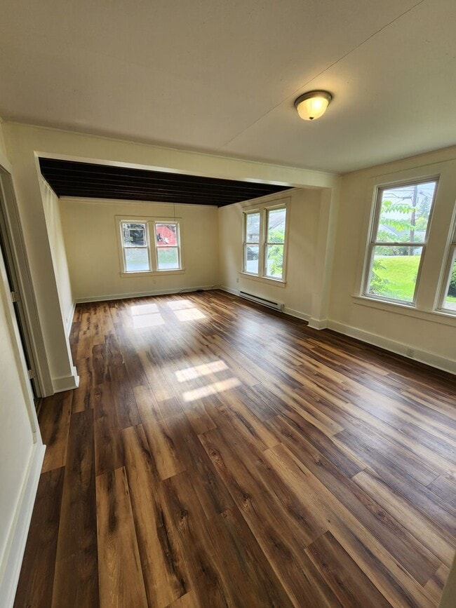 Building Photo - Cute and cozy 2 bedroom house in Canadensis
