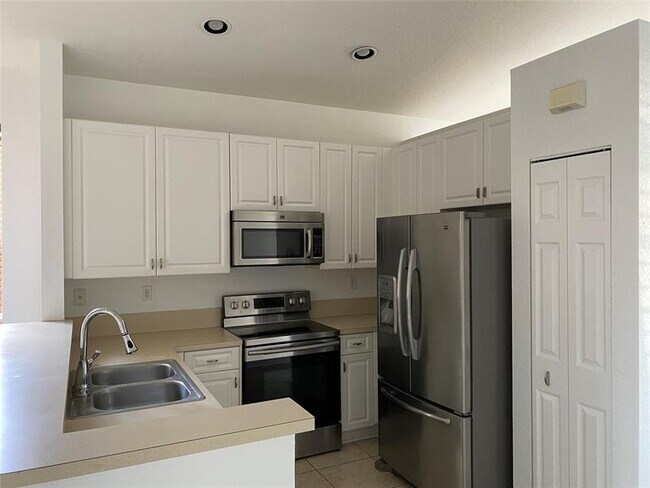 Building Photo - 1720 NW 78th Way
