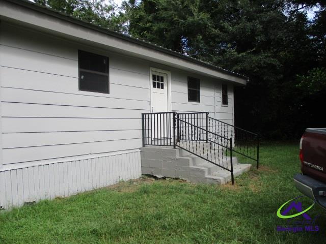 Building Photo - 202 3rd St