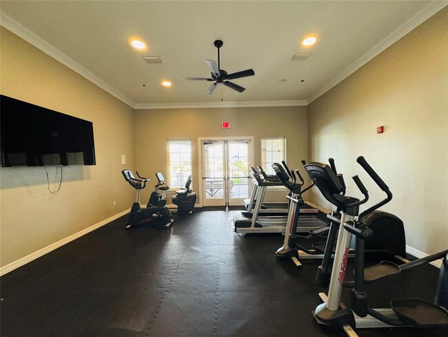 Building Photo - 18120 Leccion Dr