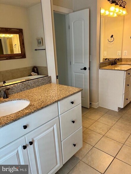 Building Photo - 44377 Stone Roses Cir