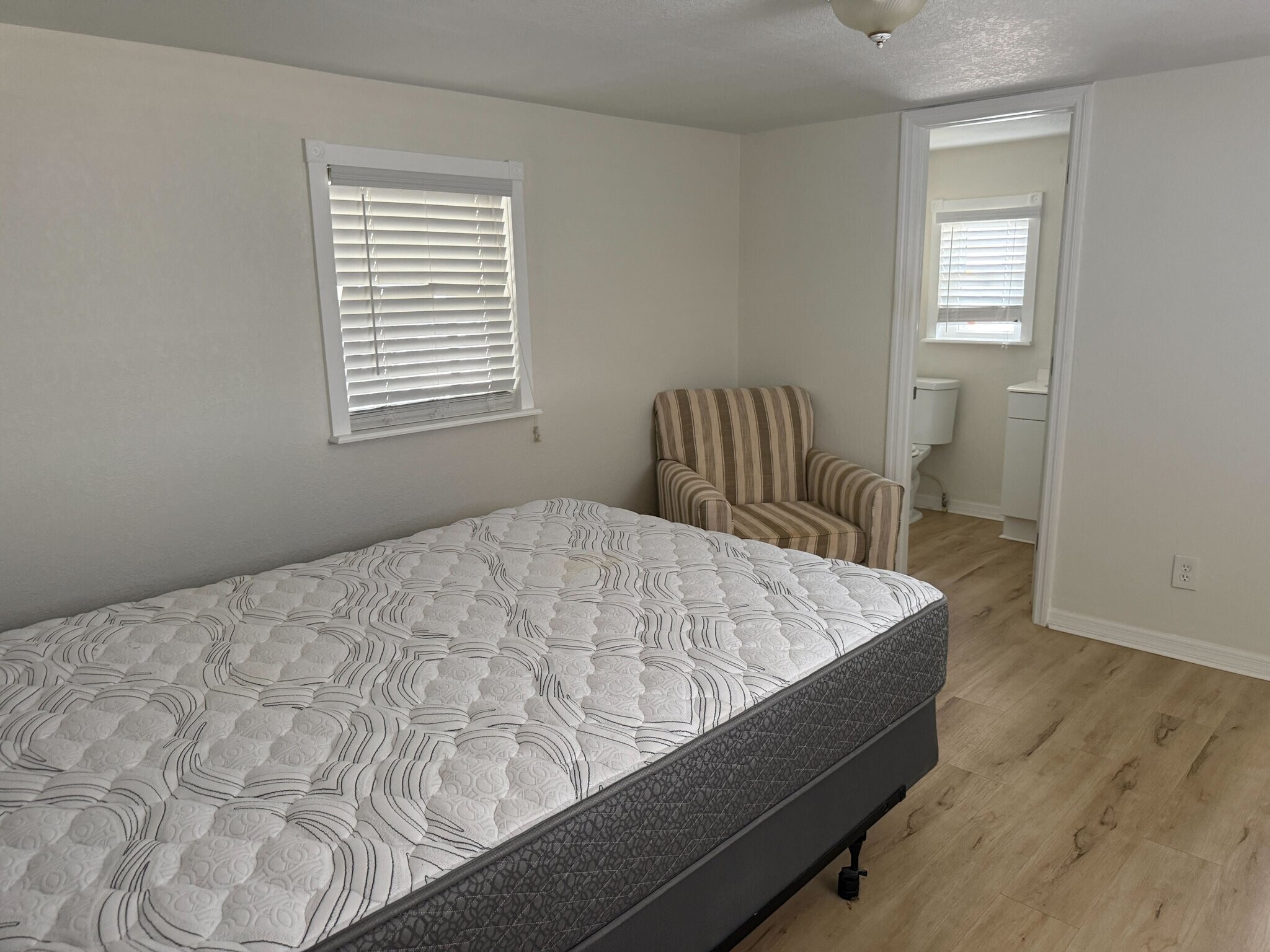 Building Photo - 262 Taho Cir