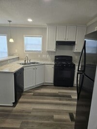 Building Photo - 316 Bankers Dr