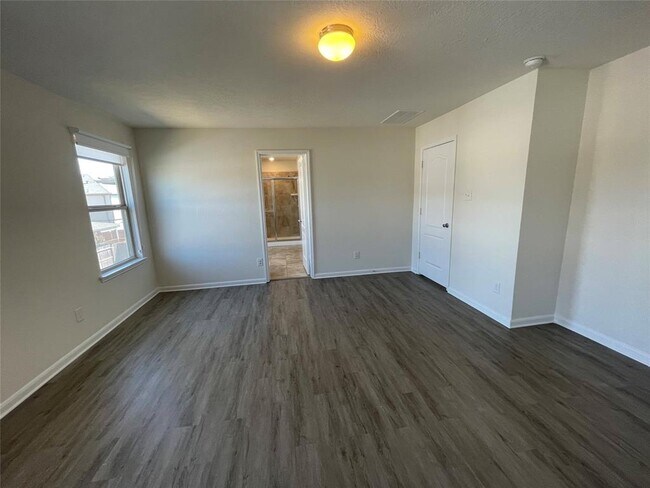 Building Photo - 13022 Mills Creek Meadow Dr