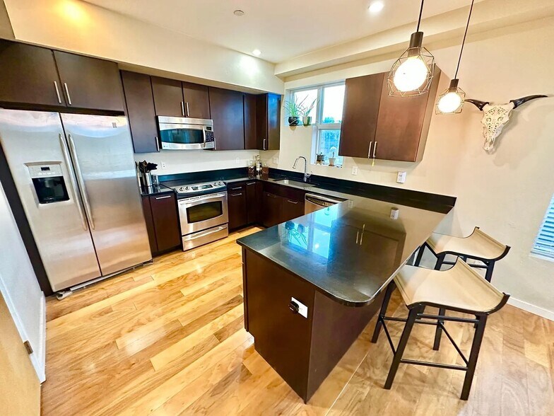 Kitchen - 2900 W 44th Ave