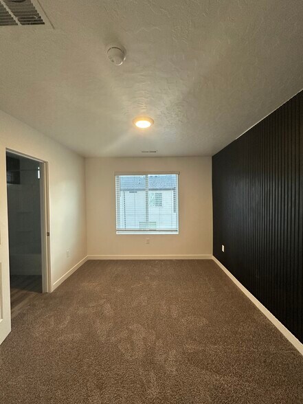 Building Photo - 1146 W 340 S