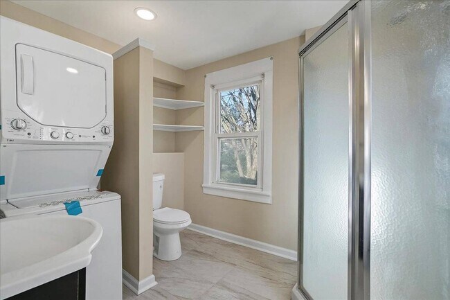 Building Photo - 3 Park Ave