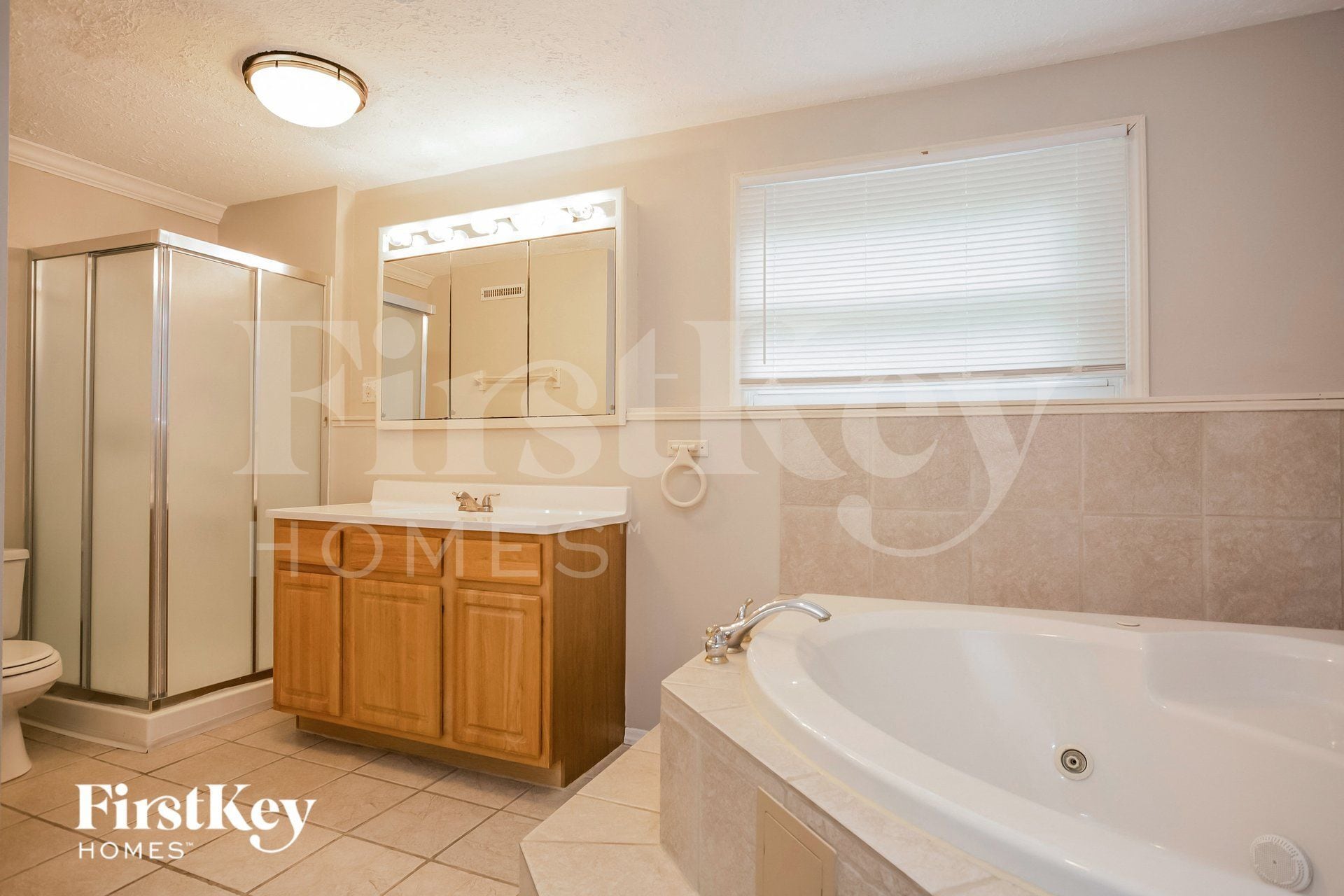 Building Photo - 5729 Ensenada Ave