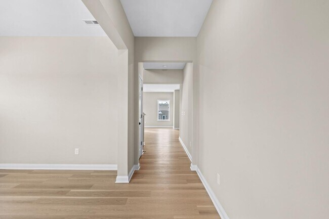 Building Photo - 116 Lambert Fld