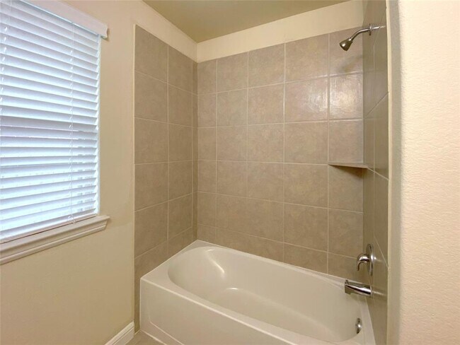 Building Photo - 18007 Alora Springs Trace