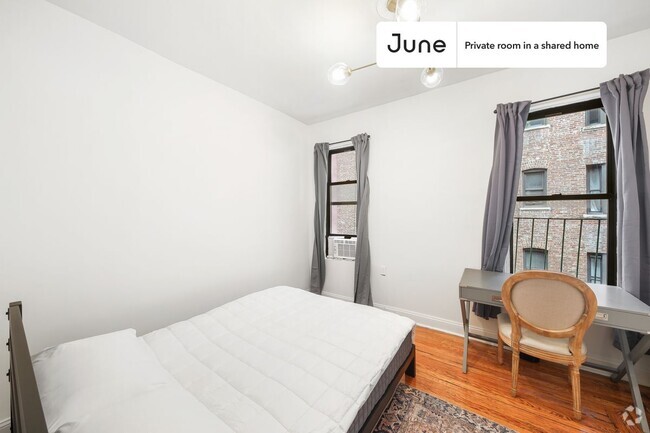 Building Photo - 225 W 109th St