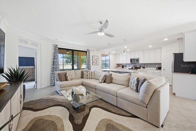 Building Photo - 10792 Tarflower Dr