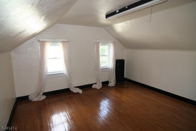 Building Photo - 220 S Ridgewood Rd