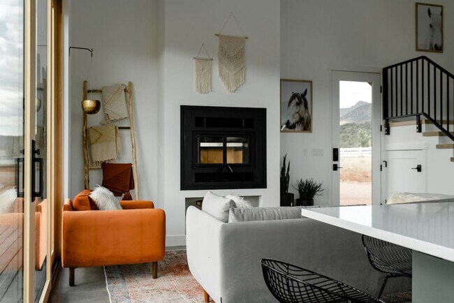 Building Photo - 2387 2500 E