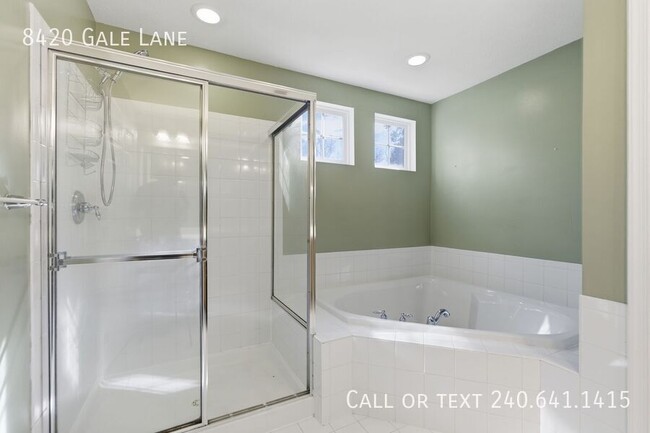 Building Photo - 8420 Gale Ln