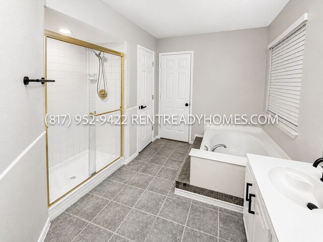 Building Photo - 3405 Plantation Ln