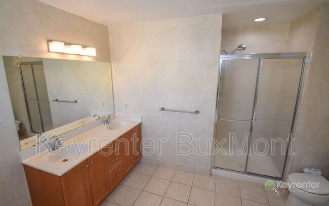 Building Photo - 109 Meadow View Ln