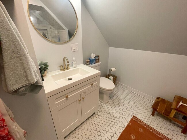 Building Photo - Large Rehabbed Portage Park Bungalow With Oversized Back Yard Oasis
